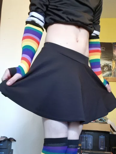 Photo of model @bicuriousboi99