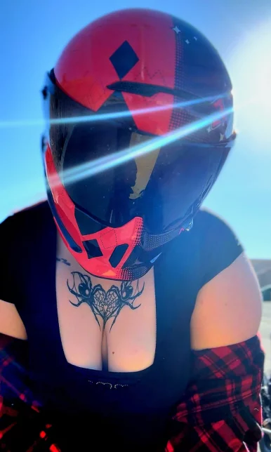 Photo of model @bikerbabieee