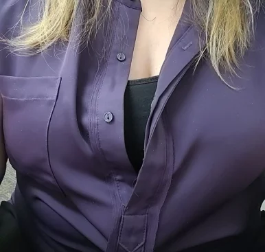 Photo of model @biwiscohotwife