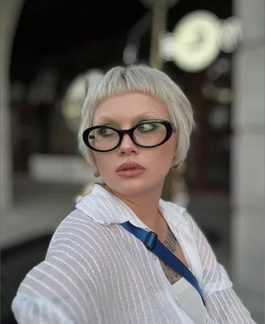 Photo of model @blondehex