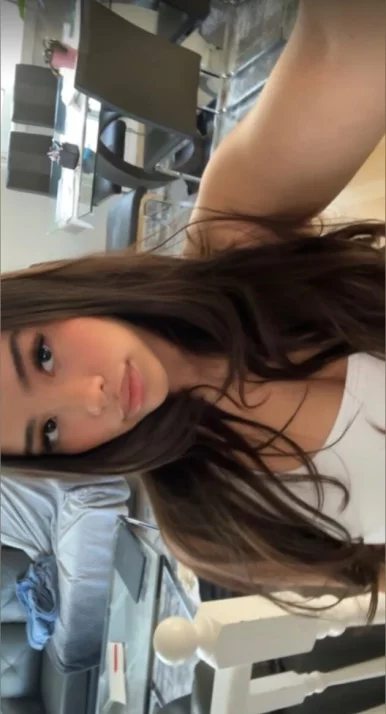 Photo of model @bloomfox