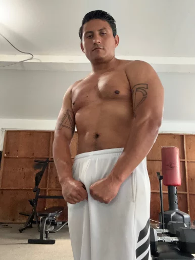 Photo of model @bobbyh714