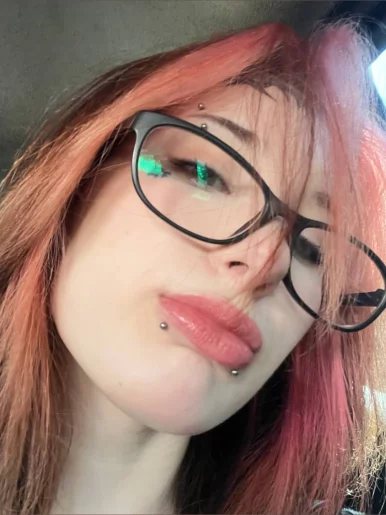 Photo of model @boomcherrry