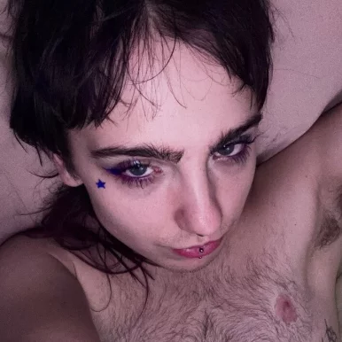 Photo of model @boytoyheaven