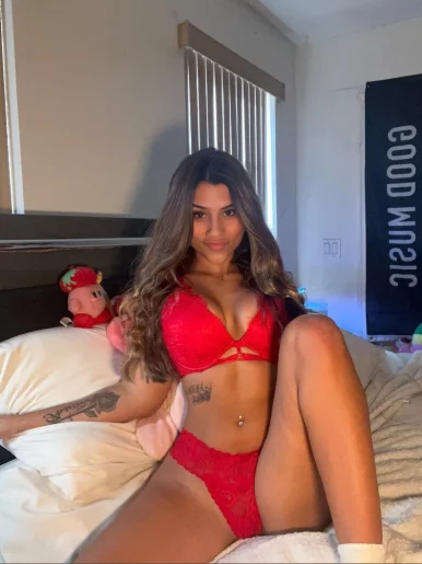 Photo of model @briannaarosee