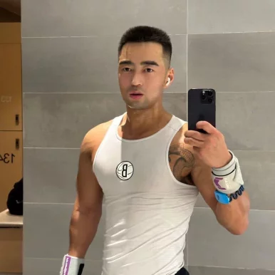 Photo of model @bro820250101