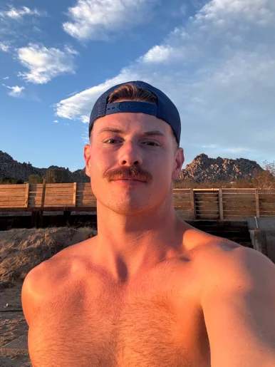 Photo of model @brodybaytes