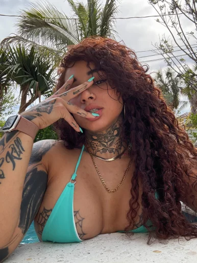 Photo of model @buffbambii