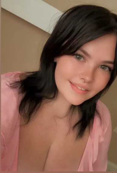 Photo of model @bunnyluxxe