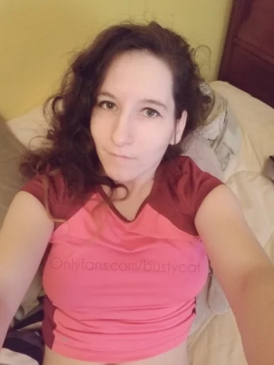 Photo of model @bustycat