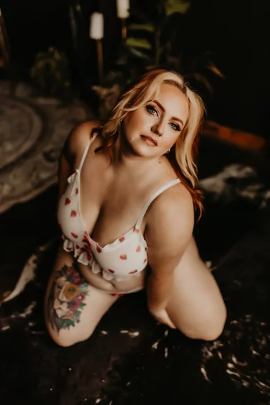 Photo of model @bustyybriii