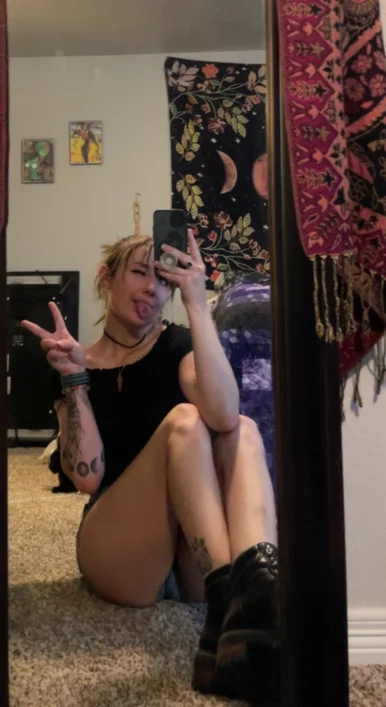 Photo of model @butter_cupxp