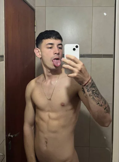 Photo of model @caatriell