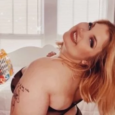 Photo of model @calliemackfree