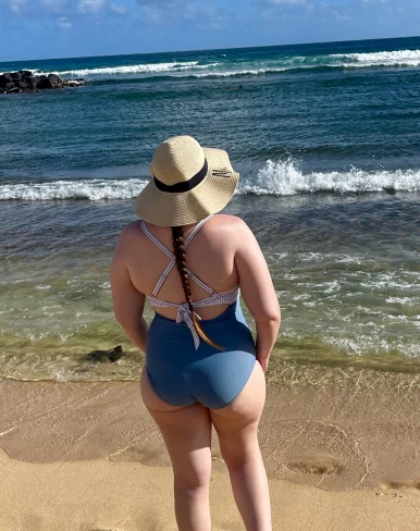 Photo of model @callipygian-goddess