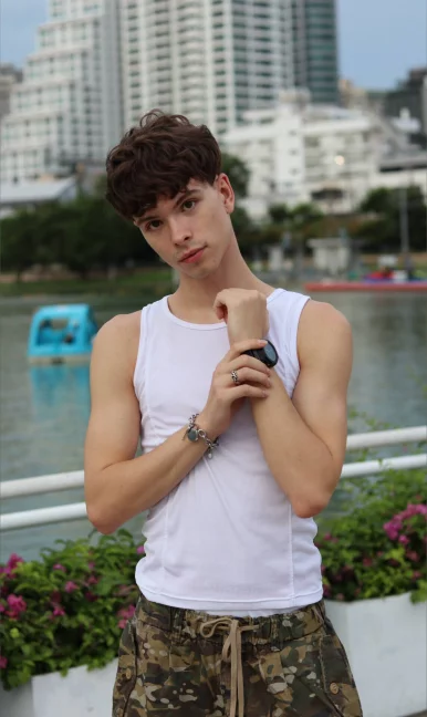 Photo of model @calvin_loves_you