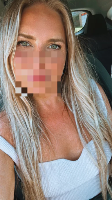 Photo of model @canadianblondebeauty