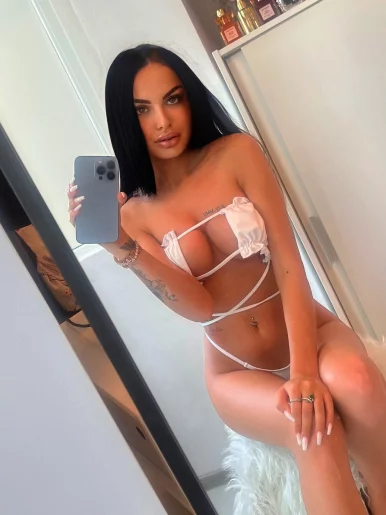 Photo of model @ccharlottexxx