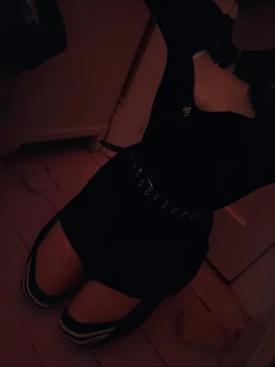 Photo of model @cemeterykitty