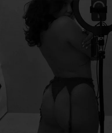 Photo of model @cherrry56