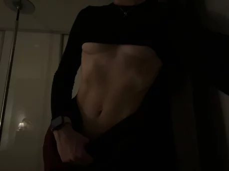 Photo of model @cherry_oxana