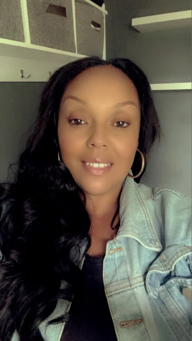 Photo of model @cherryroux