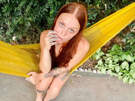 Photo of model @cherryswild