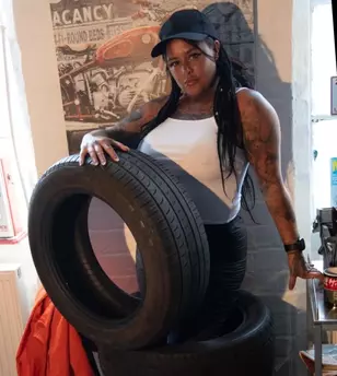 Photo of model @cheyenne_rose