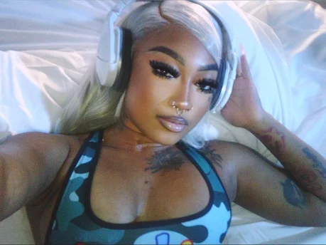 Photo of model @chinadarling