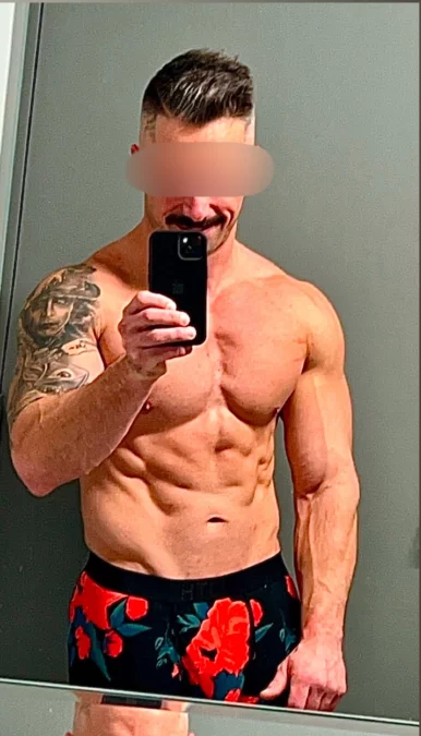 Photo of model @chiselled43