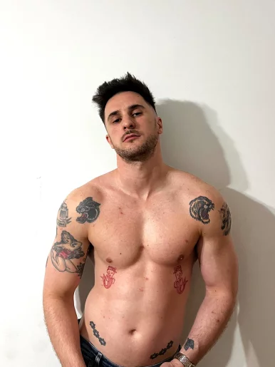 Photo of model @chrisbrat