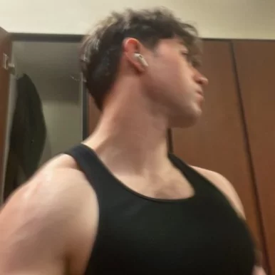 Photo of model @chrisxxxtt