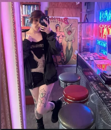 Photo of model @clitoralprincess