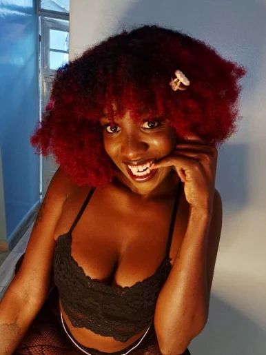 Photo of model @coco_sexy