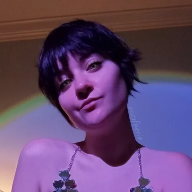 Photo of model @cozyfaerie