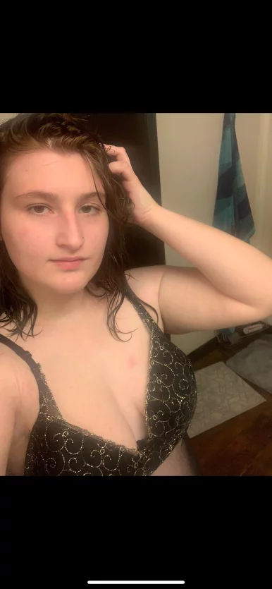 Photo of model @cravingchelsea