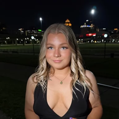 Photo of model @crazyyaries