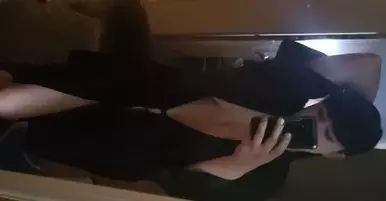 Photo of model @crimsonfury