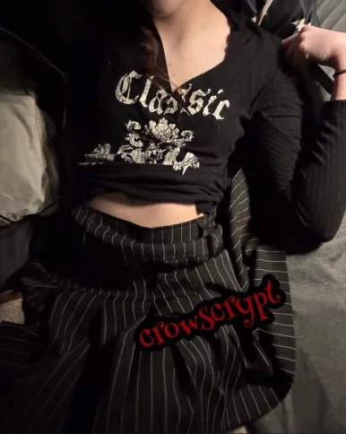 Photo of model @crowscrypt