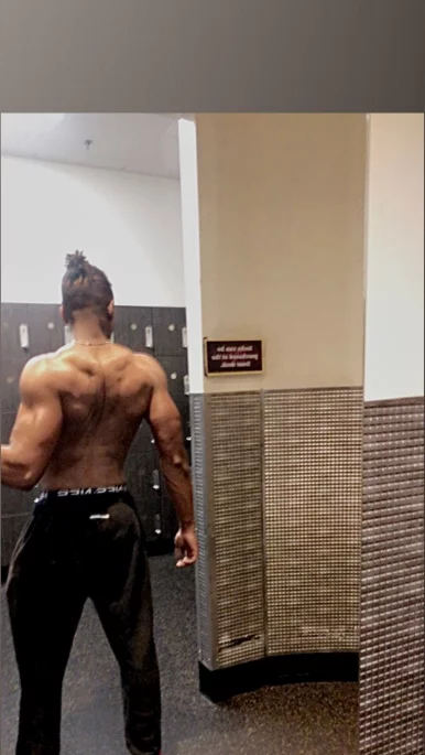 Photo of model @csavagetho