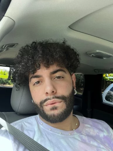 Photo of model @curlynfckable