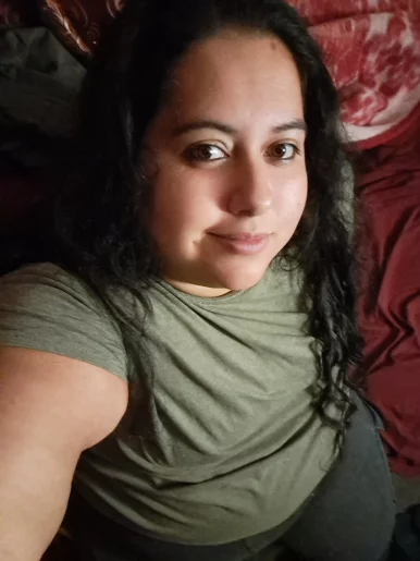 Photo of model @curvyalbaricoque