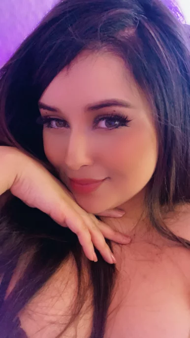 Photo of model @cuteangela