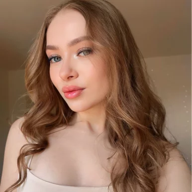 Photo of model @cutie_elisa