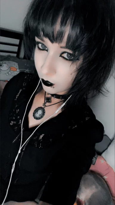 Photo of model @d4ncingtulips