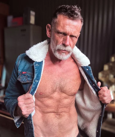 Photo of model @daddyjack6969