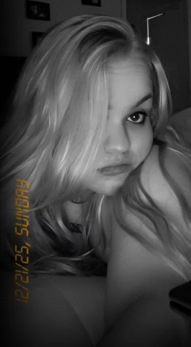 Photo of model @daddyslakiebaby