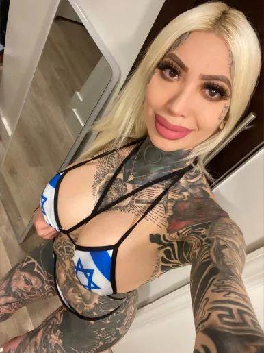 Photo of model @daisy.the.masterpiece