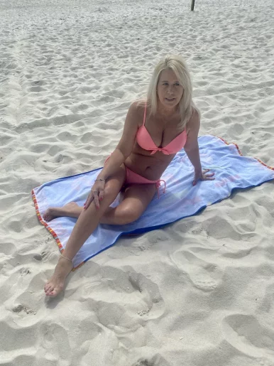 Photo of model @dallasgagirl