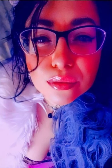 Photo of model @darcydelaney